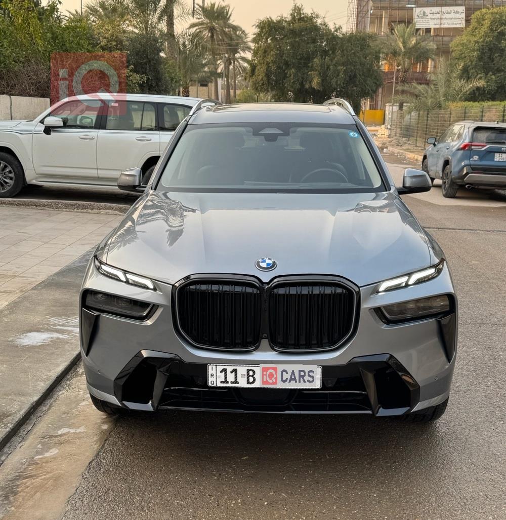 بی ئێم دەبڵیو X7